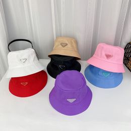 22ss Sombrero de cubo Protección solar Hombres Mujeres Verano al aire libre Sombrero para el sol Sombreros de pescador P Sombreros de ala ancha de diseñador para playa