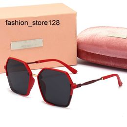 22ss Damen Luxus Designer Sonnenbrille Herren Modetrend UV-Schutz Sonnenbrille 20DM