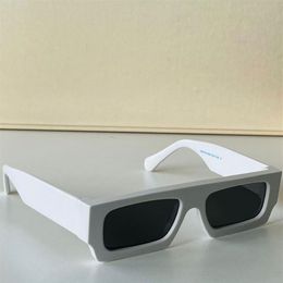 22Ss Rechthoekige klassieke mode 40008 zonnebril 8.0MM polycarbonaat plaat gekerfd frame zonnebril voor mannen en vrouwen witte zon g312A