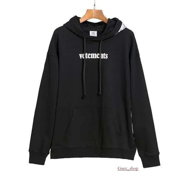 22SS Red Label Sticker 100 Coton UE Taille Vements Hoodies Men Femmes High Street Streetwear Automne Hiver Pullover Graphic Hoodie 362