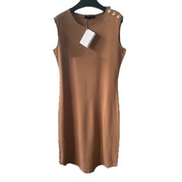 22SS Printemps Été Designer Femmes Nouvelle robe de gilet coton Slim Fit Pull-over une pièce jupe lettre bouton d'or t-shirt femme robes décontractées