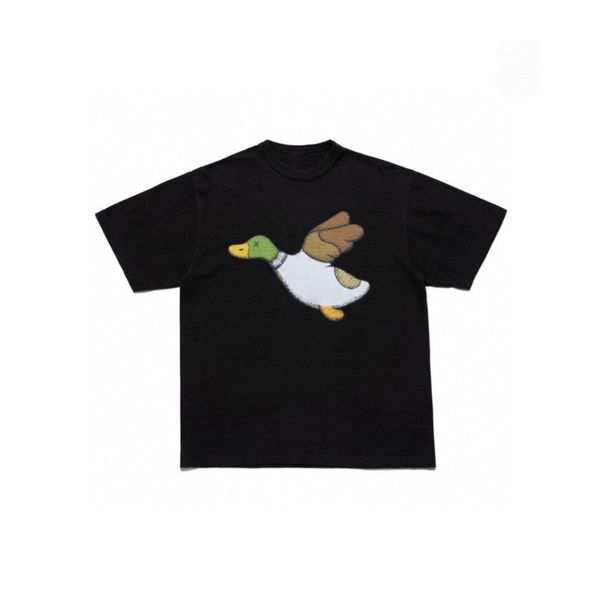 22SS Adolescente Cisne de dibujos animados Gansos Impreso Camiseta Verano Hombres Mujeres Parejas Clásico de gama alta Manga corta Casual Simple Popular Transpirable Calle Camisetas TJAMTX028