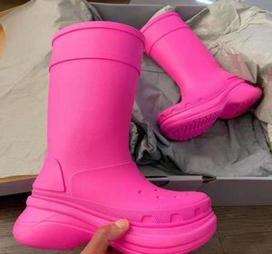 22SS Diseñador Top Cross Rain Boots Cabeza de goma Cabeza redonda de lujo Implaz de agua Conjunto de mujeres039s9259902