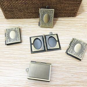 23*19 mm 20 STKS Aantrekkelijk Innovatief Boek Zet Foto's Verzilverd Ketting Hanger Charms Box Voor Mannen Vrouwen Sieraden bevindingen Componenten)