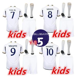 23 24 25 Kits de football pour enfants Real Madrid Mbappe Bellingham Soccer Jerseys Vini Jr Real Madrid Camavinga Modric Football Jersey Shirt Camiseta 2023 2024 2025 Y-3