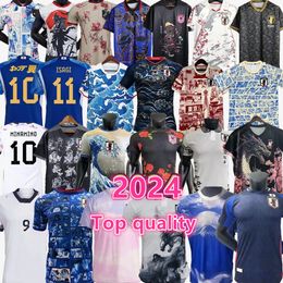 23 24 25 Nouveaux maillots de football du Japon Chemise de dessin animé Isagi Atom Minamino Asano Doan Kubo ITO Jersey 2023 2024 Chemises de football japonaises Kit pour enfants Version joueur Chemise de football