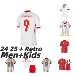 2024 2025 Pologne Lewandowski Soccer Jerseys Polonia Krychowiak Grosicki Zielinski Milik Zalewski Szymanski Polonais 1986 Chemises de football rétro Kiwior Hommes Kit Enfants