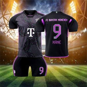 23-24 Bayern Munich Away Shorts y Jersey Football Kit, NO.9, NO.25, NO.6 Conjunto de pantalones cortos, camiseta y pantalones cortos para niños y adultos