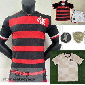 Flamengo 24 25 Jerseys de football 2024 2025 De Arrascaeta E.Ribeiro Gabi B.Henrique David Luiz Diego Pedro Gerson Fans Joueur à domicile Chirt de football Kit Kit Kit Kit