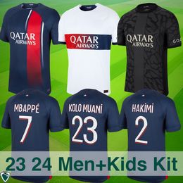 23 24 Les Parisiens voetbalshirts - Mbappe, Kolo Muani, Hakimi, Ugarte, Barcola Editions. Premium voor fans - thuis, uit, derde tenues, kindercollectie.Aangepaste naam in verschillende maten