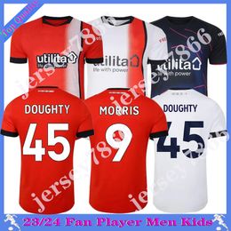 23 24 Luton Town CLARK CAMPBELL Maillots de football pour hommes BURKE NAISMITH BELL DOUGHTY ADEBAYO Accueil Chemises de football blanc rouge