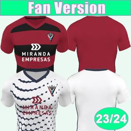 23 24 Mirandes Voetbalshirts voor heren A. REINA CARLOS MARTIN BAEZA DAVID V. BARBU S. BARCIA TACHI ALVARO SANZ Thuis wegvoetbalshirts