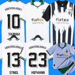 23 24 Monchengladbach Voetbalshirts 2023 2024 Gladbach THURAM PLEA STINDL Bensebaini NEUHAUS GINTER HOFMANN EMBOLO Heren Kindertenues Voetbalshirts