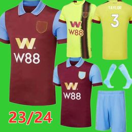 23 24 Nathan Tella Benson Voetbalshirts VITINHO Zaroury Rodriguez 2023 2024 Home Away Ashley Barnes Brownhill Maatsen Heren Kindertenue Voetbalshirt Kitset 88