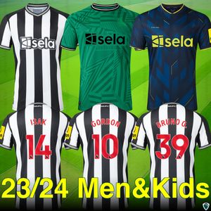 23 24 NEW CASTLE Magpies Engeland voetbalshirt Voetbalshirts GORDON 2023 2024 United BRUNO G. WILSON SHELVEY ISAK JOELINTON ALMIRO TRIPPIER MAXIMIN Heren tenue Kinderen