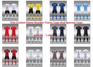 Op maat gemaakte voetbalshirts voor 23-24 seizoenen met shorts Sokken Trainingsshirt Aangepaste team- en shorts Yakuda Voetbaluniform training Fitness Uw teamsets Pakken