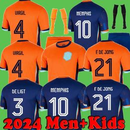 2024 Pays-Bas Memphis Soccer Jerseys 24 25 Holland Football Shirts F.DE JONG VIRGIL DUMFRIES BERGVIJN Chemise KLAASSEN BLIND DE LIGT Hommes KIDS GAKPO Hommes Enfants 98 Rétro