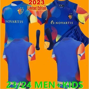 23/24 Speciale FC Basel Club Voetbalshirts thuis Heren kinderen 2023 2024 Speciale editie Fink Zeki Amdouni Sets voor volwassenen heren tenue kinderuitrusting Kindervoetbalshirt 68