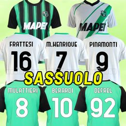 23 24 US Sassuolo VOETBALSHIRTS CAPUTO Berardi Locatelli 2023 2024 Thuis Uit Derde Defrel Djuricic BOGA Maglietta Calcio Traore