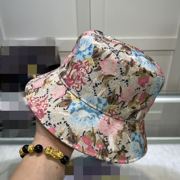 23 Chapeau classique avec boîte sac à poussière noir marron bleu rose blanc Toile de personnage mettant en vedette des hommes casquette de baseball mode femmes soleil seau chapeaux 888