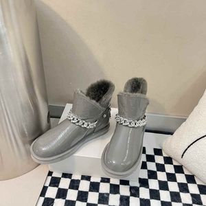 23 zapatos clásicos de mujer, botas de nieve con cadenas, impermeables, resistentes a la suciedad, cálidas y cómodas