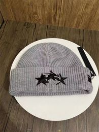 23 Diseñador de punto Gorro Gorro Gorros de esquí Máscara Snapback Para hombre Equipado Gorros de invierno Gorros unisex Letras de cachemira Sombrero informal de lujo 888