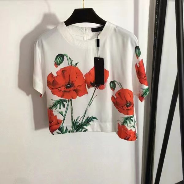 24 diseñadores camisetas para mujeres Tops Tes Apparas Camiseta de manga corta Floral Camiseta SML Camiseta de cosecha de estilo corto Blancas blancas Damas CC Top Blusa