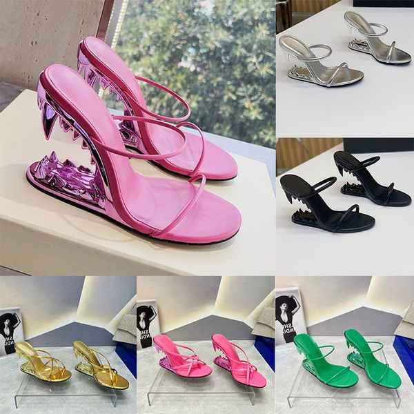 gcds tacones Chanclas Sandalias de cuña para mujer con forma de mandíbula dientes de bestia Diseño en forma de tacón Sandalias de tacón alto Tacones de metal dorado Moda sexy Zapatos de diseñador de lujo