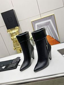 23 Chaussures de luxe pour femmes, bottes courtes pour femmes à la mode et minimalistes en cuir de vache de haute qualité, chaussures pour femmes exquises et élégantes