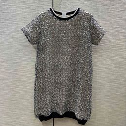 23 Summer Women Designer Dress Dazzling Net Broderie Tee Shirts Robes Filles Milan Runway Jersey Débardeur A-ligne Crochet Knit Mini Dress Chemises Designer Haut De Gamme