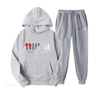 23 Survêtement Homme Nake Tech Trapstar Survêtement Sweat à capuche Europe Basket-ball américain Football Rugby Deux pièces avec veste à manches longues pour femme Printemps 1 30OK