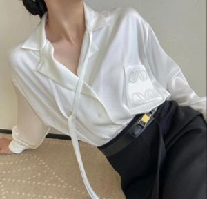 23-vrouwen zijden blouses heren ontwerper t-shirts met letters borduurwerk mode mode lange mouw tee shirts casual tops kleding zwart wit