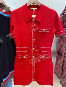 23 años Pure Yuan Slim Fit Xiao Xiang Ma je Vestido de punto Falda corta roja