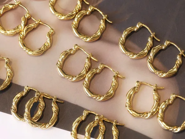 23070503 HOOK Jewelry aretes ear studs AU750 circle TWIST 18k regalo de oro amarillo venta de lujo debe tener INS