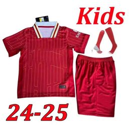 232425 Maillot professionnel L'usine de production THIAGO prête attention à chaque détail un maillot parfait Ensemble enfants et adultes
