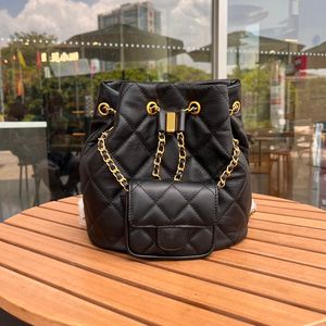 23a Designer féminins Claskin DrawString Backet Black Composite Sacs Gold Metal Hardware Matelasse Crossbody Bodor Sacs Turn Lock Purse 22X12X21CM