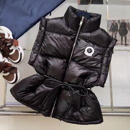 23AW Chaqueta de mujer Parkas Abrigo de plumón Cinturón de moda Chaqueta corta Diseñadores Estilo Corsé delgado Traje grueso Cazadora cortavientos Bolsillo Señora Abrigos cálidos S-L