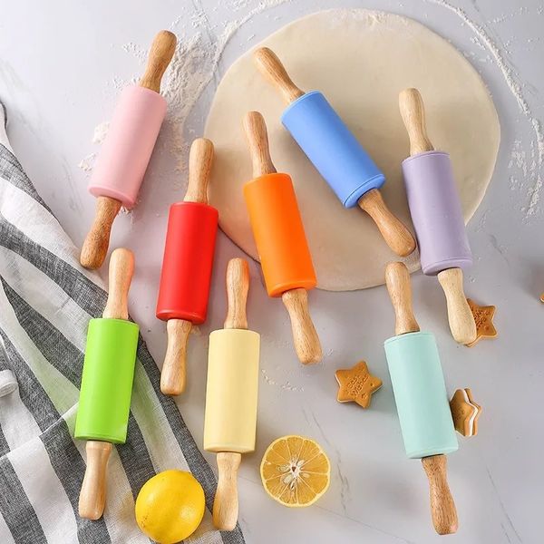 23 cm Mini Silicona Rolling Pin 4 Colores dulces Manejo de madera Roller de masa antiadherente Madre Herramientas de repostería para hornear