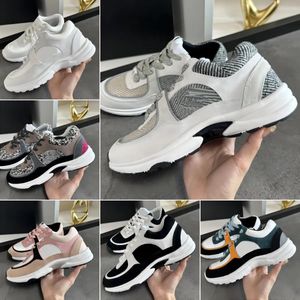 23Designer Kalfsleren Schoenen Reflecterende Sneakers Vintage Suède Leer Trainers Mode Stylist Schoenen Vrijetijdsschoen Platform Veterschoen Print Sneaker verzonden binnen 24 uur