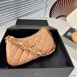 23K Hobo Underarm Bag Bolso de hombro elegante para mujer Hardware con recorte de diamante de cuero Logotipo de metal Bolso de lujo Bolso cruzado con cadena Matelasse Bolso de vestir Bolsas de maquillaje 23,5 cm