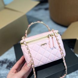 23K dames lambskinehil camellia bovenste handgreep bakken ijdelheid doos tassen met spiegelkaarthouder grote capaciteit buitengie ghw crossbody cosmetische hoes make -up portemonnee 20 cm 20 cm