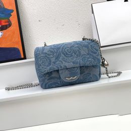 23P Classique Camellia Denim Sac Femmes Sac À Bandoulière 17/25 cm Argent Matériel Boucle De Luxe Fourre-Tout Réglable Bouton D'amour Matelasse Chaîne Sac À Bandoulière Sac De Maquillage Sacoche