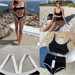 23S Summer Beach Sunshine Dames Swimwear Designer Hoogte Luxe Bikini C Letter D Ggitys -kanalen Burburress Luis Louies Vittonlies LouissLies Vuttionly 8T0T