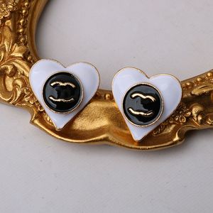 23SS 2Style luxe merkontwerpers Letters Ear Stud Black White Heart 18K GOUD GOLD 925 SILVER GEOMETRISCHE VROUWEN CIRKEL METAL EARRE JEERLRY