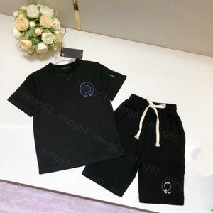 23ss bébé ensemble enfant ensembles vêtements de créateurs pour enfants Col rond Logo en pur coton imprimé T-shirt à manches courtes Taille élastique cordon short costume Vêtements pour bébé de haute qualité