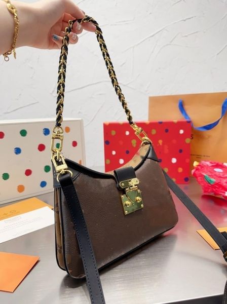 23SS bolsos de diseñador de la marca principios de primavera nueva serie resort elementos metálicos Twinny Reading bollo un bolso bandolera bolso de mano portátil