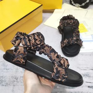 23SS Brown Letter Imprimé Slippers Collection First Pool Slide Cuir Chaussures d'été Slip-on Sandales Sandales Femmes Luxury Designers Luxe