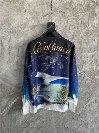 23SS Casablanca Drop Feeling Satin Style Desinger Fashion Shirt Pegasus Constellation Night Print Droping Felt Lazy Silk Loose Longe à manches longues