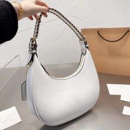 23SS Designer Bag Nieuwe vintage trend Fashion Single Piece Half Moon Bag High-End Atmospheric Underarm Bag