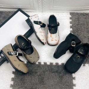 23ss designer merk kinderen Sportschoenen Nieuw logo afdrukken lente zomer meisjes schoenen grote meisjes college stijl kleine leren schoenen antislip kleine meisjes kinderkleding a1